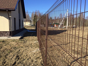 Забор для дачи из 3D-сетки коричневый купить Москва